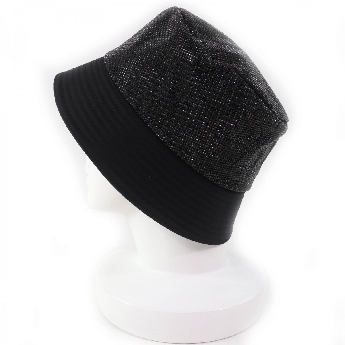 PRADA hat 2HC137 Outer: 100% recycled polyamide, Part: 72% viscose, Part: 28% silk, Lining: 100% cotton black Women XL