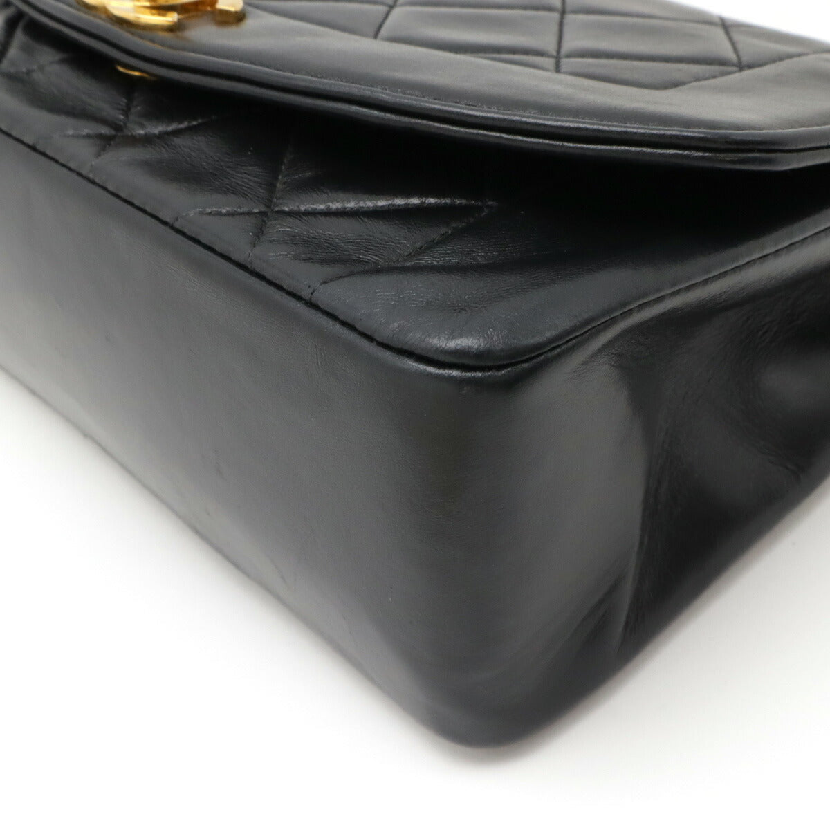 Chanel Diana 22 Lambskin Shoulder Bag
