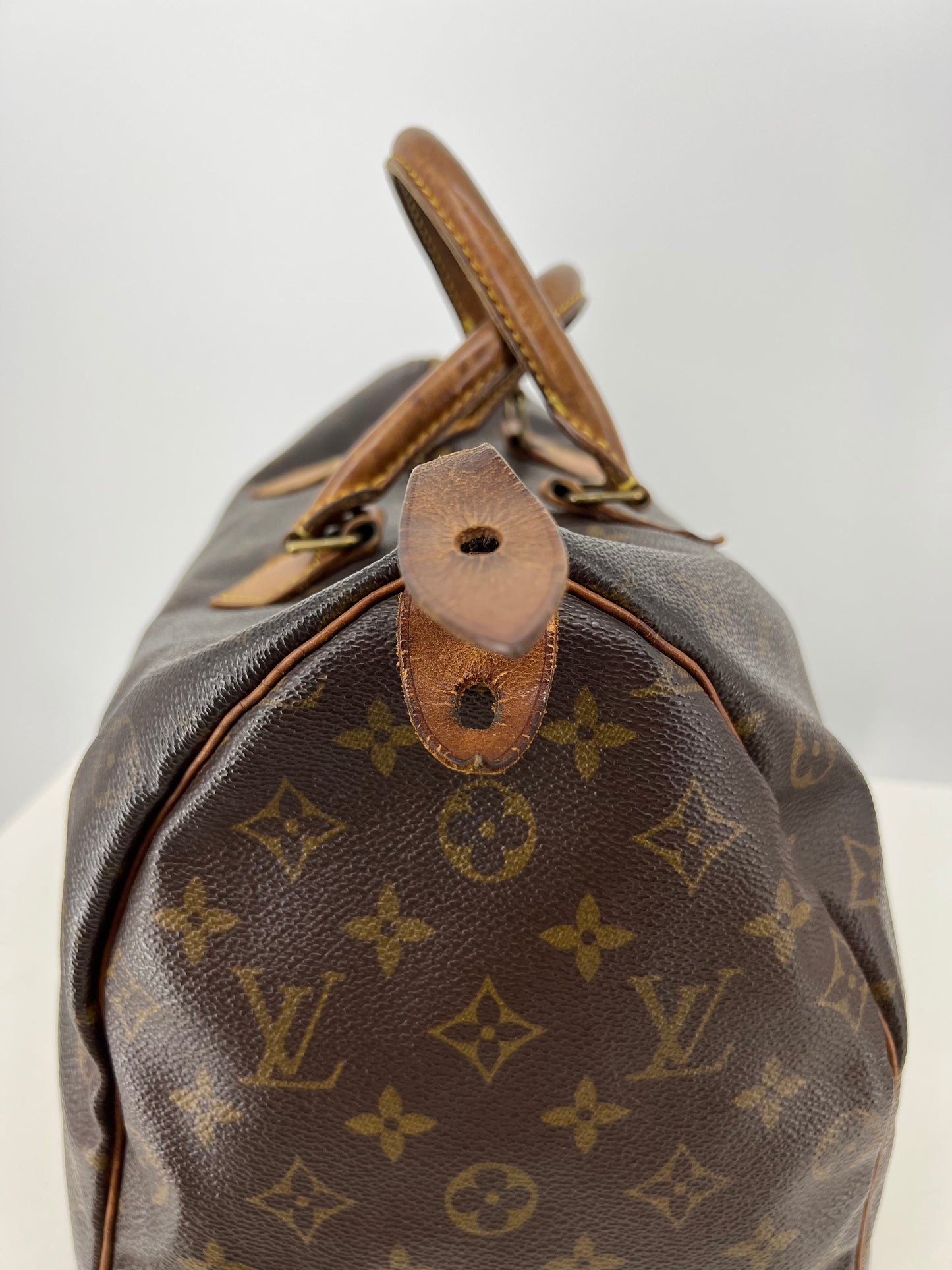Handbag Luxury Designer By Louis Vuitton Size: Large