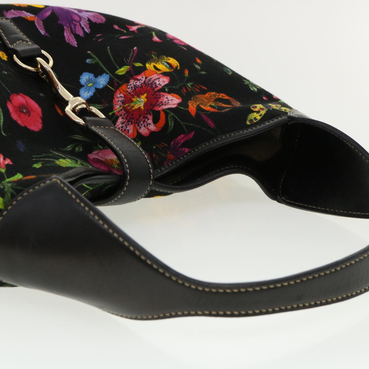 Gucci Canvas Shoulder Bag Style 58