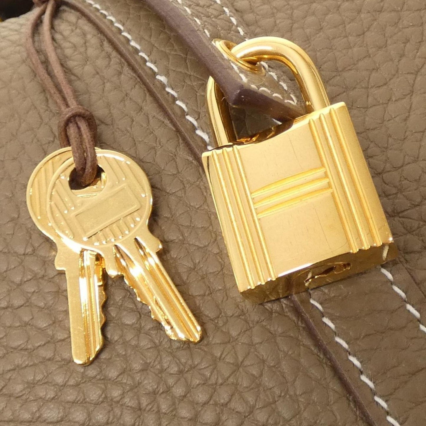 Hermes Etoupe Gray Taurillon Clemence Leather Handbag ( )