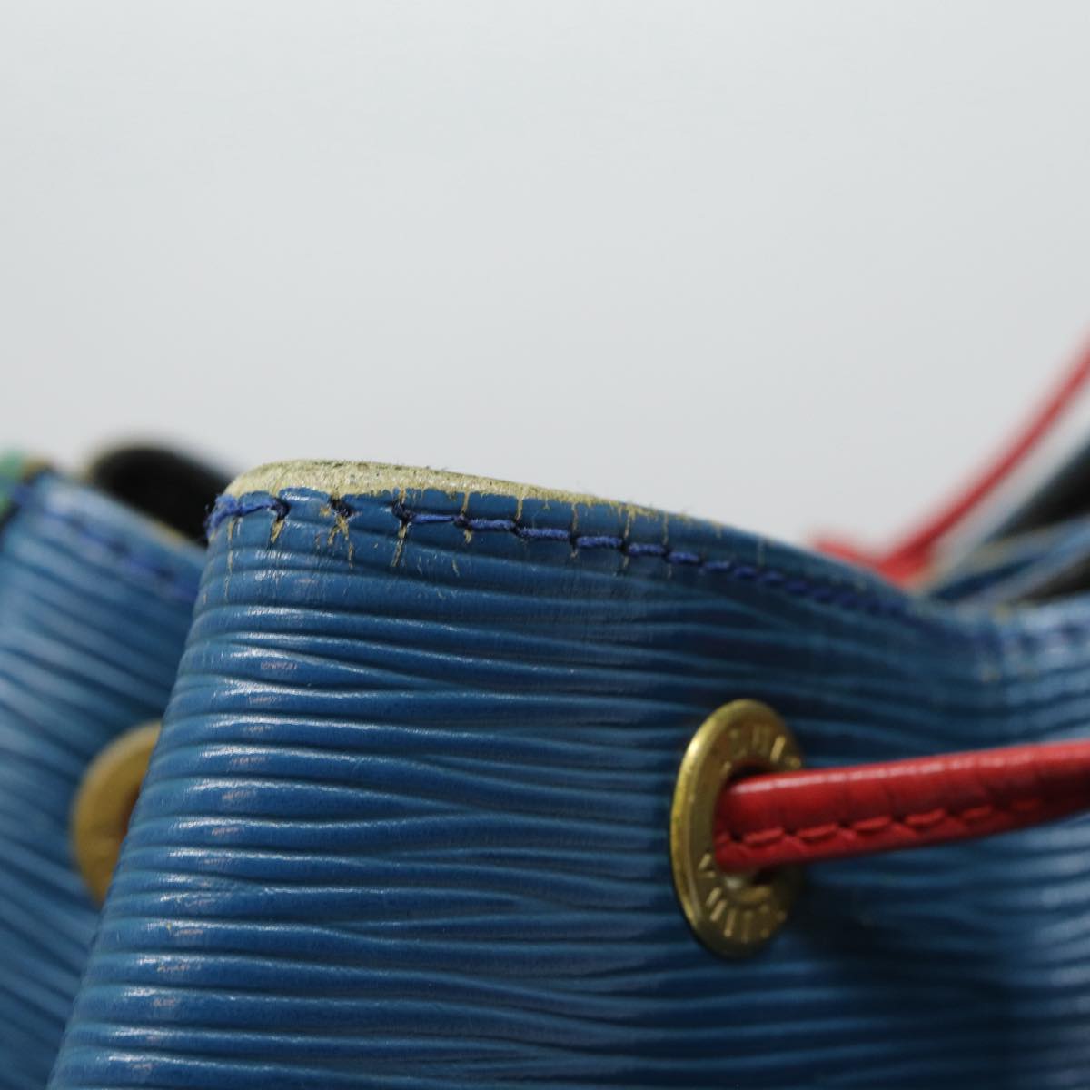 LOUIS VUITTON Epi Toriko Color Noe ShoulderBag Red Blue Green Auth
