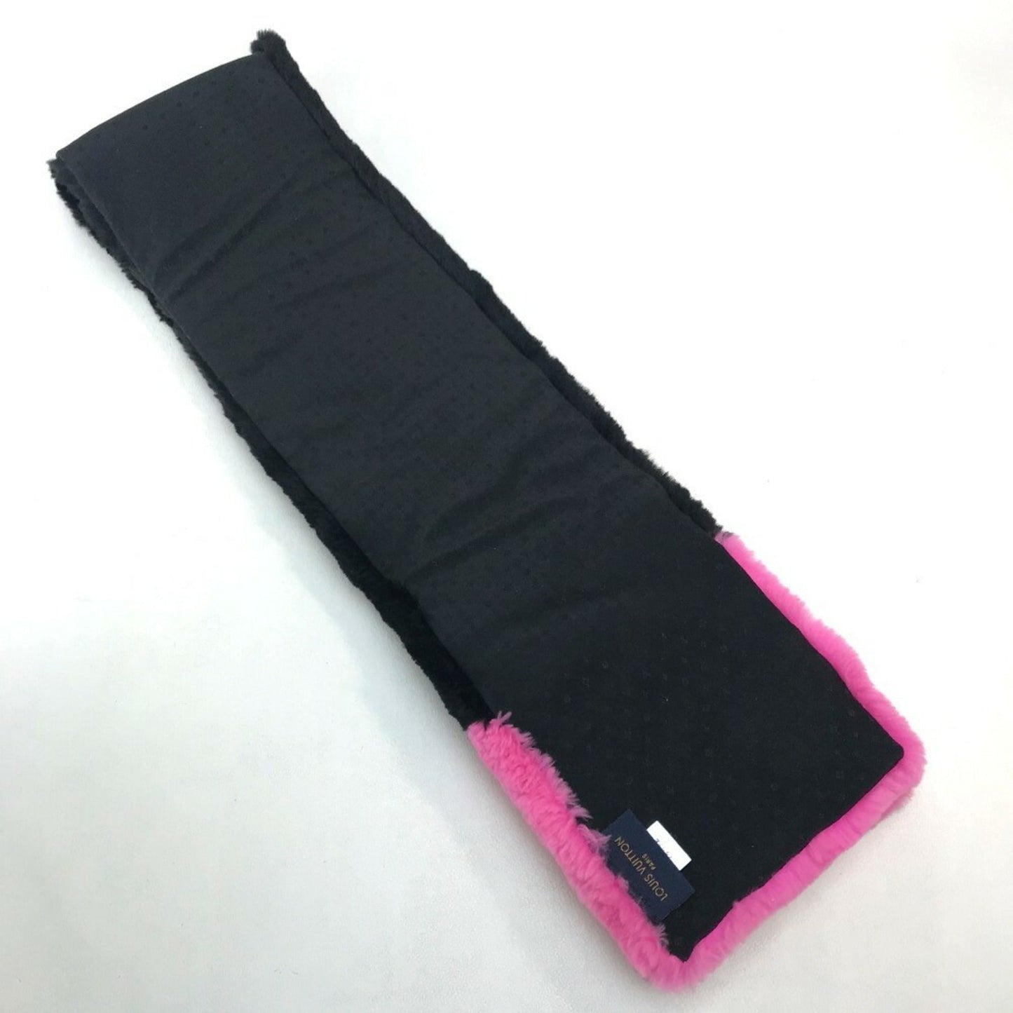 LOUIS VUITTON Scarves