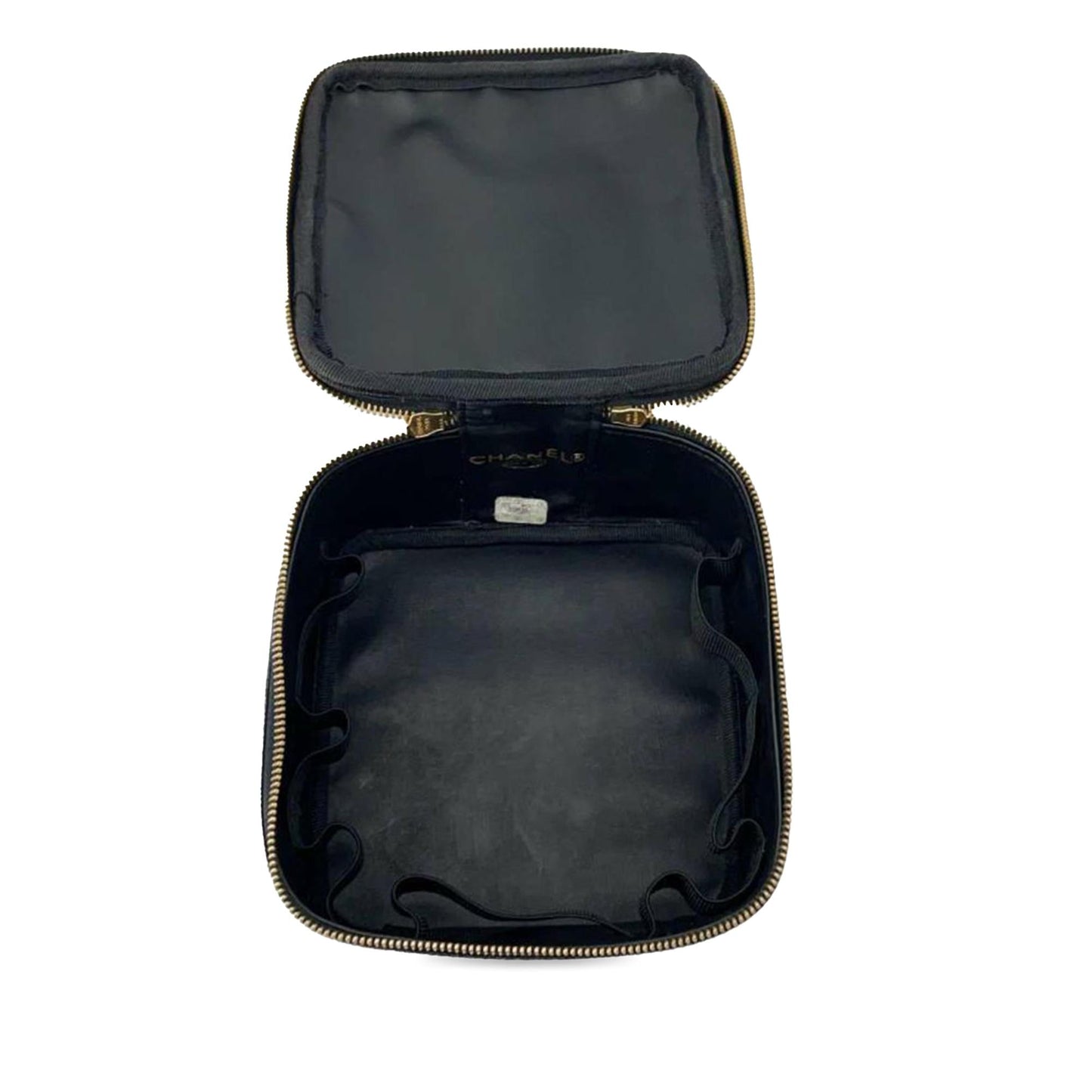 Chanel CC Caviar Vanity Case (SHG-ZGVVQs) Handbag