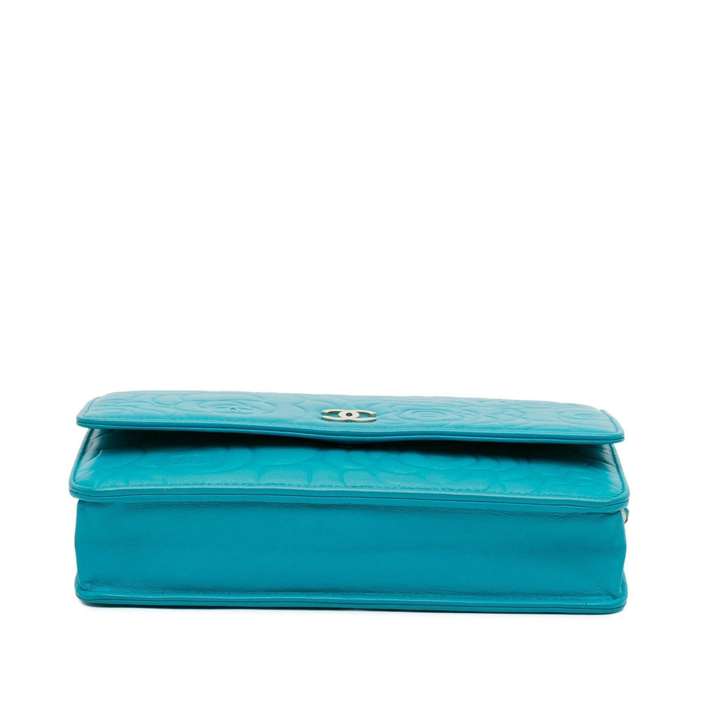 Chanel Lambskin Camellia Embossed Wallet On Chain (SHG-mlSvTa) Crossbody