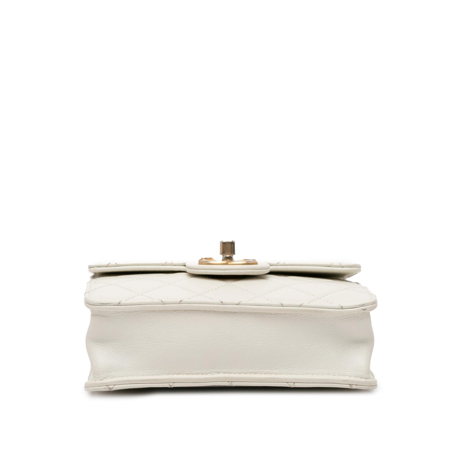 Chanel Small Lambskin Chic Pearls Flap (SHG-NEndrv) Crossbody