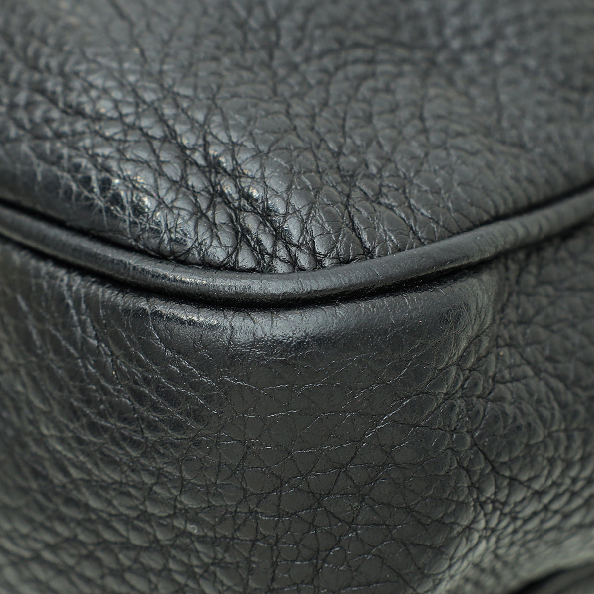 Gucci Chain Leather Shoulder Bag