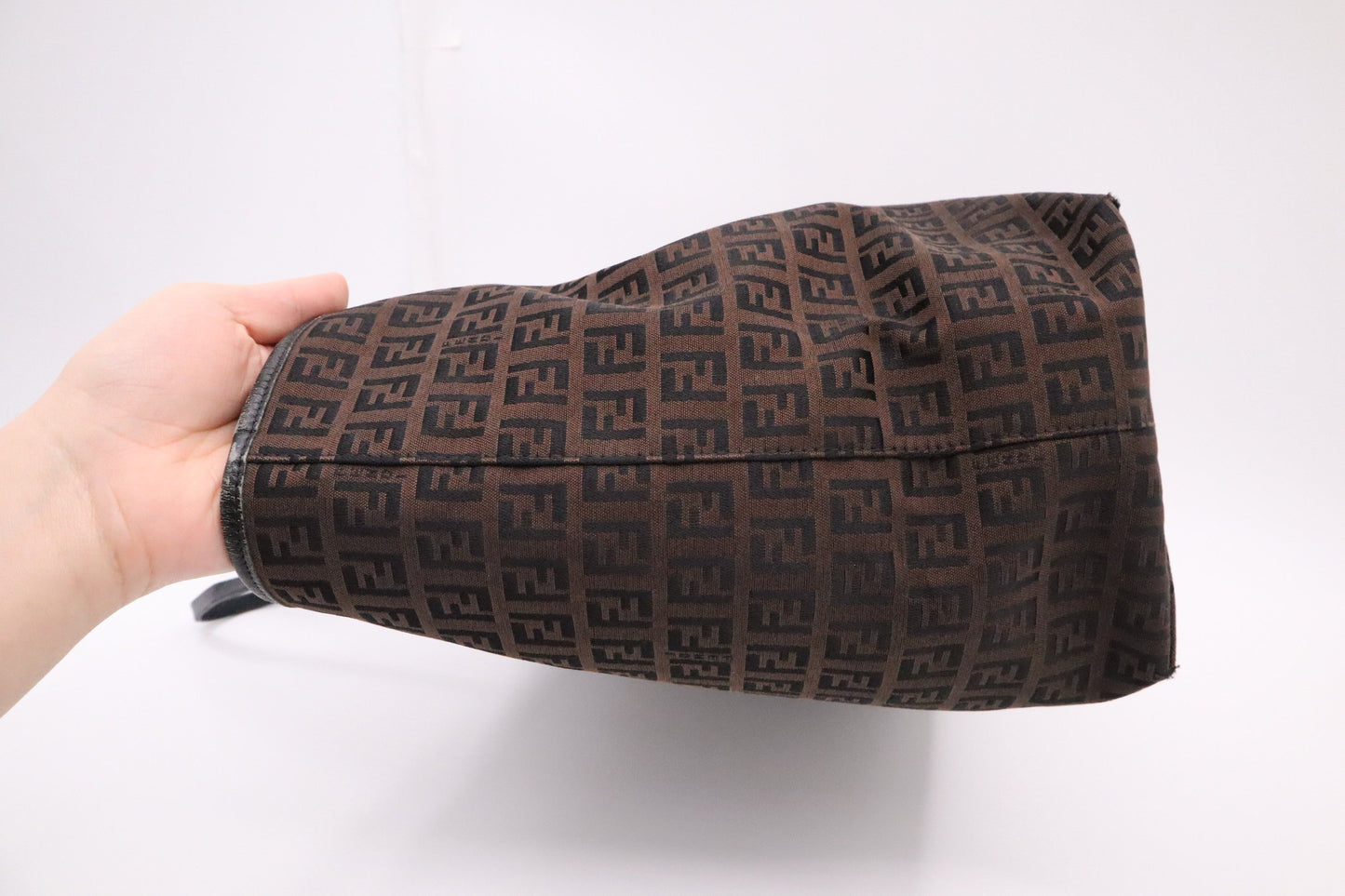 Fendi Tote Bag in Brown Zucca Canvas
