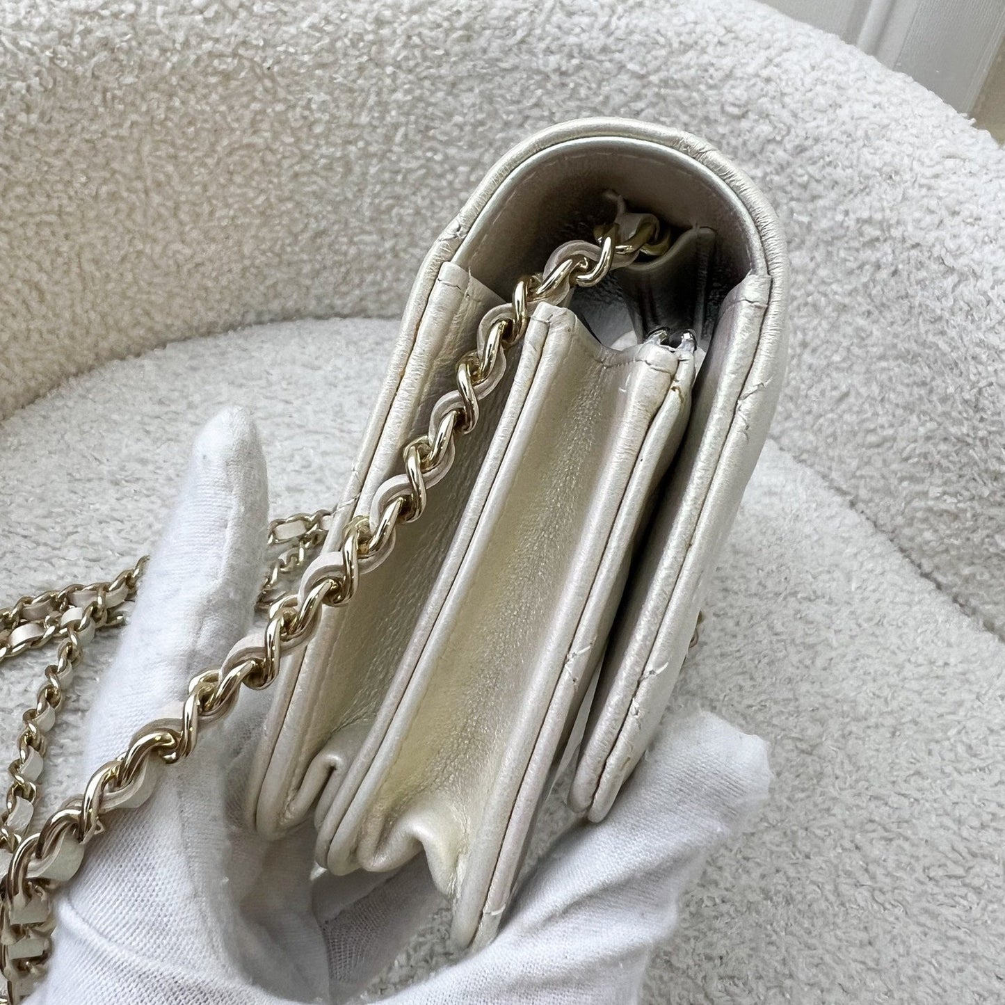 Chanel Mini Wallet On Chain WOC in 20B Iridescent Ivory Lambskin and LGHW (Model: AP1649) Crossbody