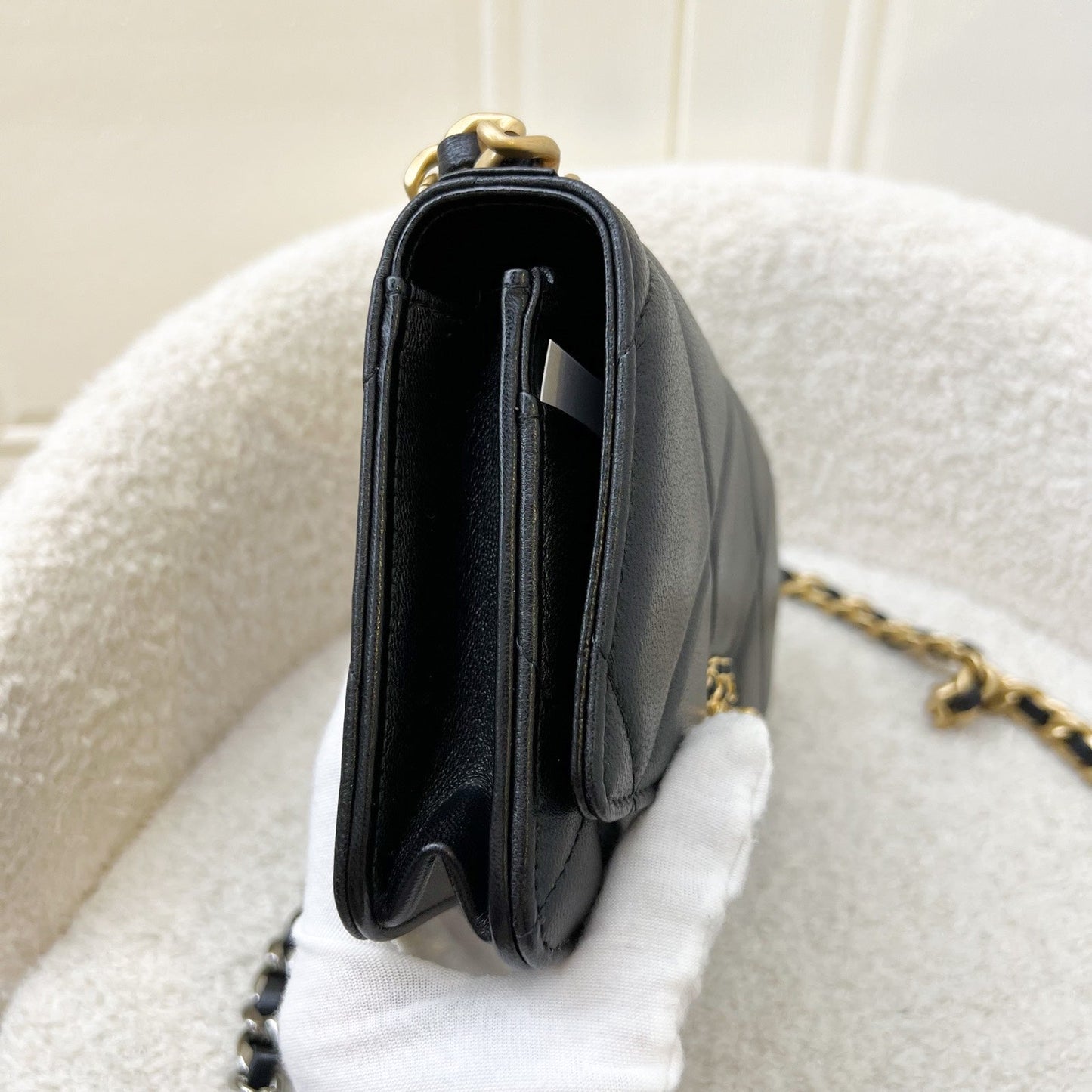 Chanel 19 Wallet on Chain WOC in Black Lambskin and 3-Tone HW (Model: AP3267) Crossbody