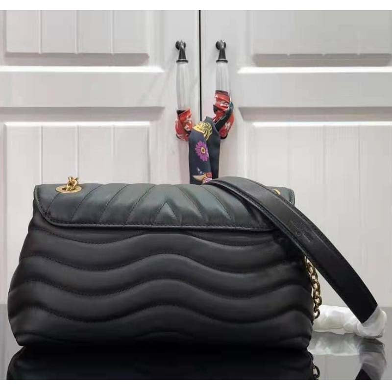 Louis Vuitton LV Women New Wave Multi-Pochette Black Smooth Cowhide Leather Clutch