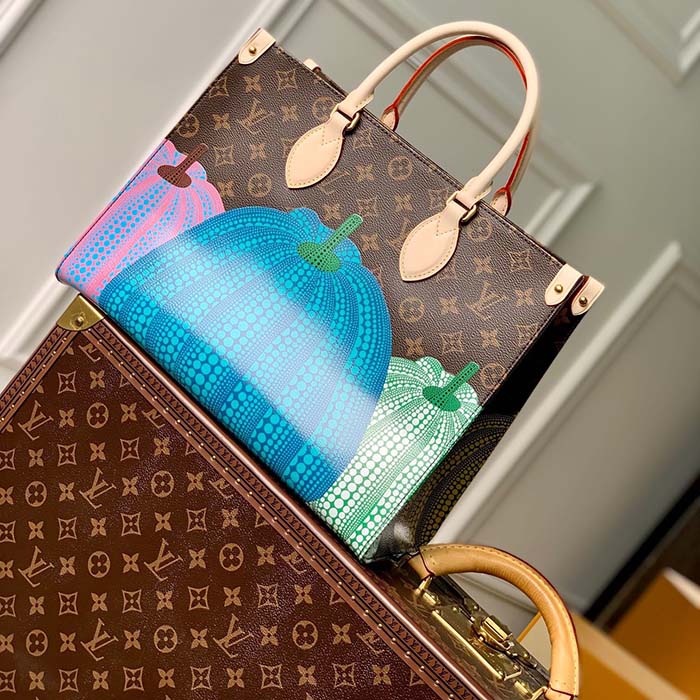 Louis Vuitton Unisex LVxYK OnTheGo MM Monogram Coated Canvas Pumpkin Print Tote