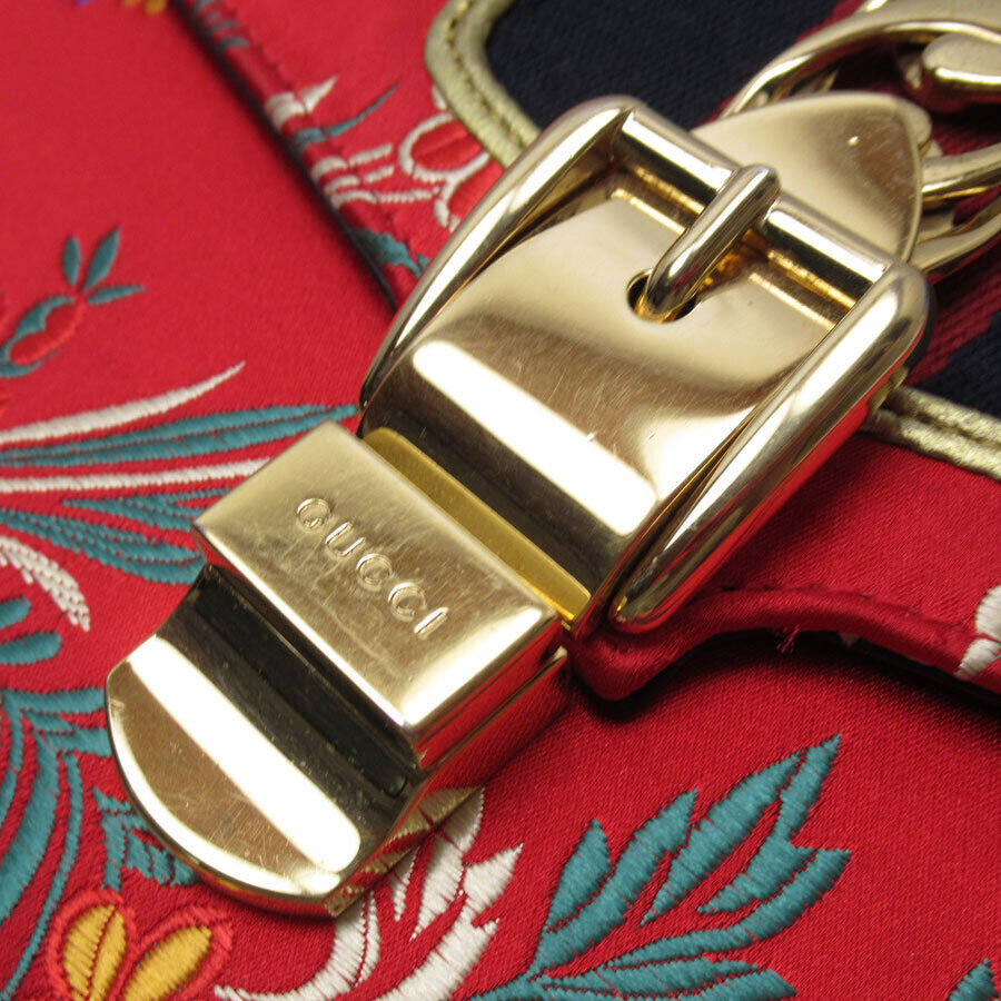 Gucci Chain Leather Shoulder Bag
