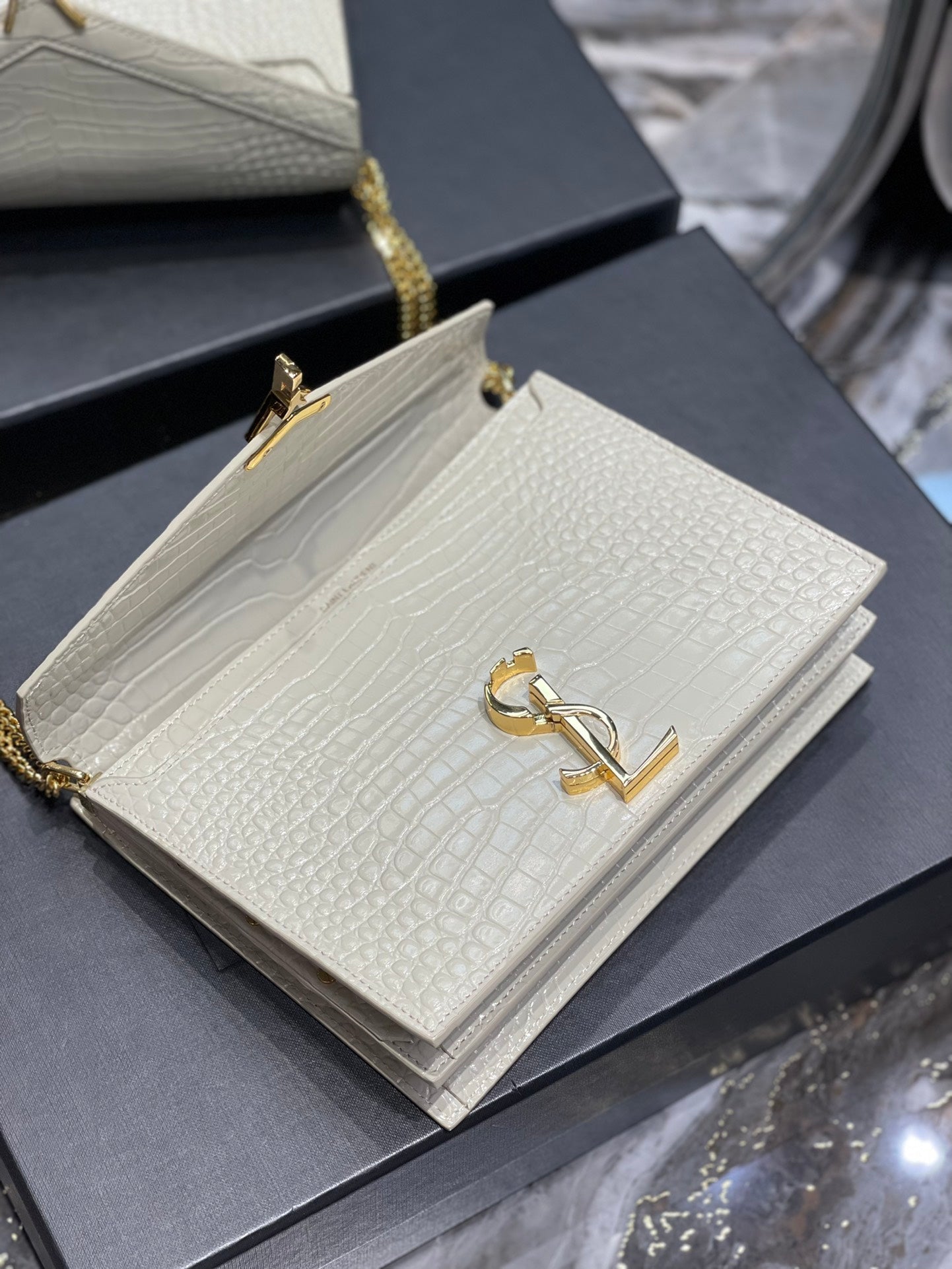 Yves Saint Laurent Cassandra Medium Chain Bag White In Grain De Poudre Embossed.6in/