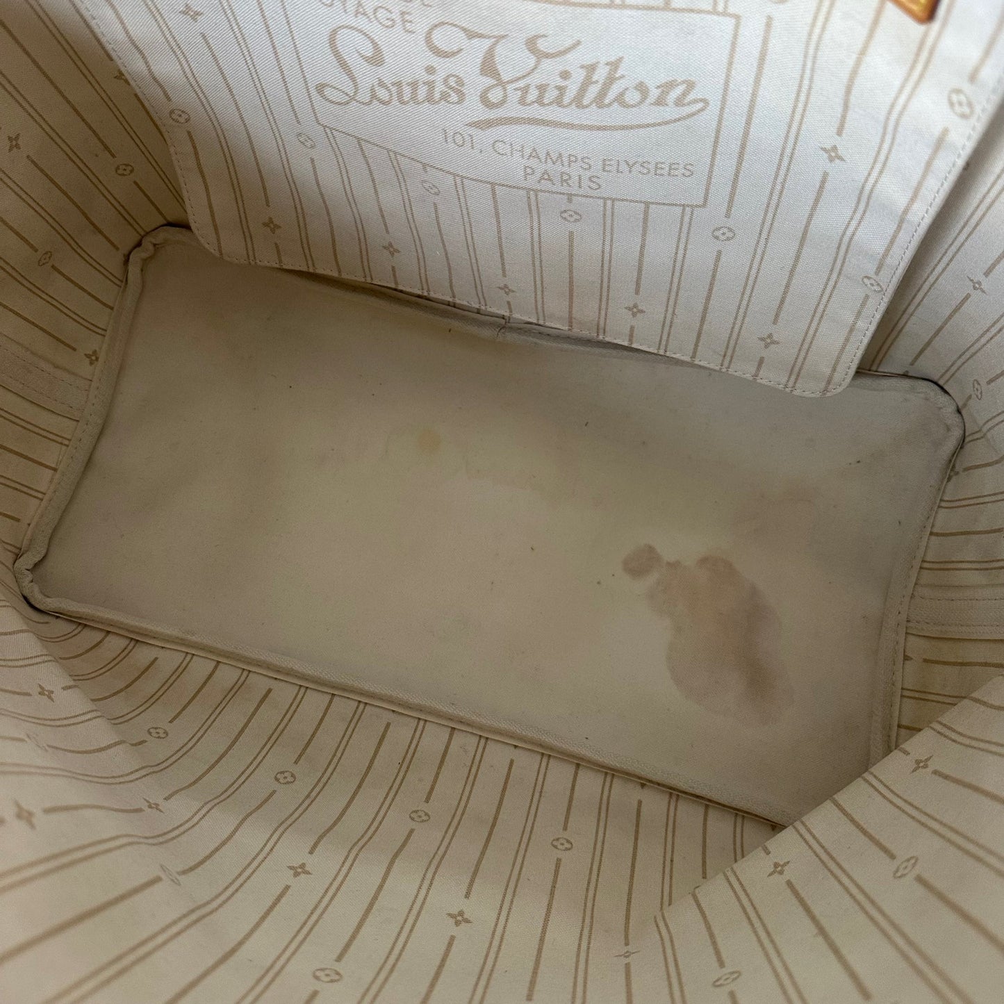Louis Vuitton Neverfull GM Tote