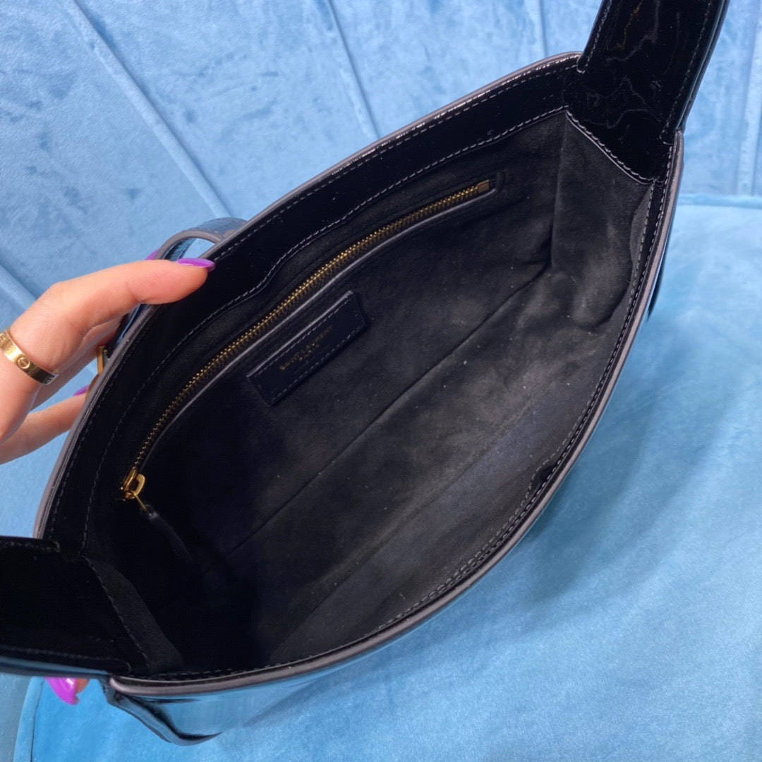 Yves Saint Laurent Hobo Bag In Smooth