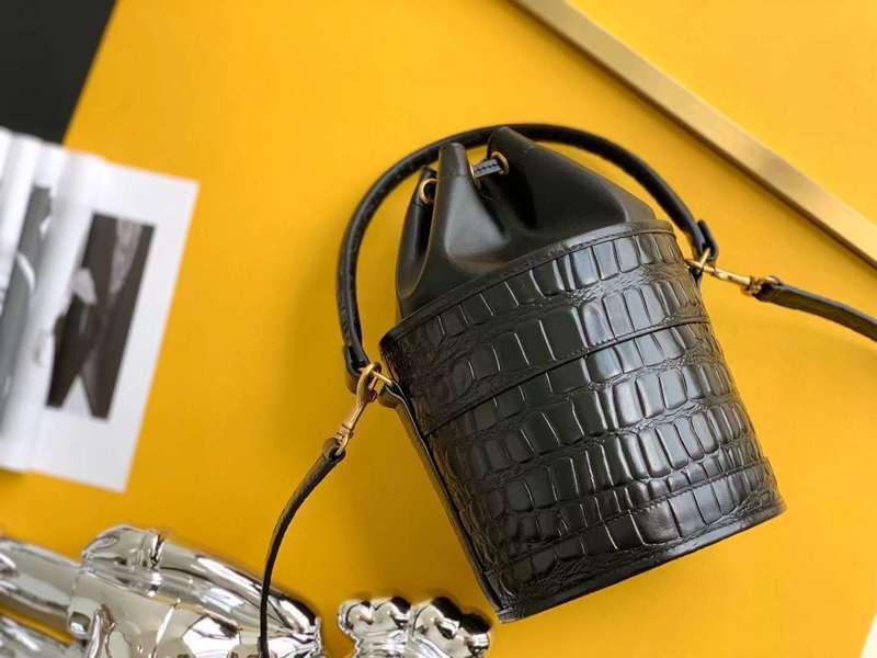 Yves Saint Laurent - Bags