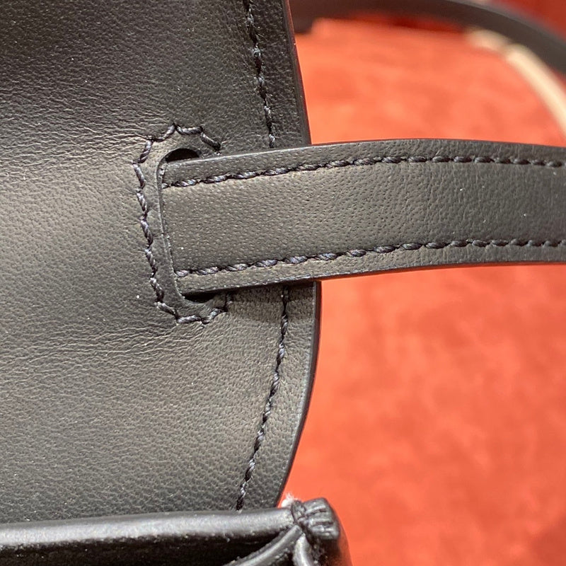 Yves Saint Laurent - Bags