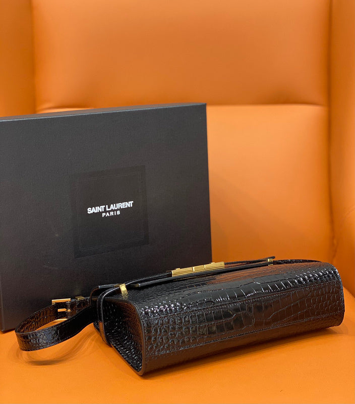 Yves Saint Laurent - Bags