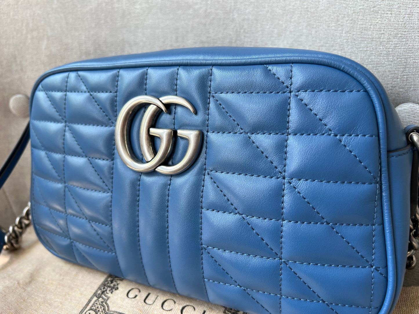 Gucci Chain Leather Shoulder Bag