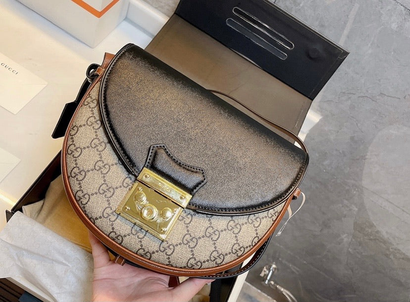 Gucci Crossbody Style 187