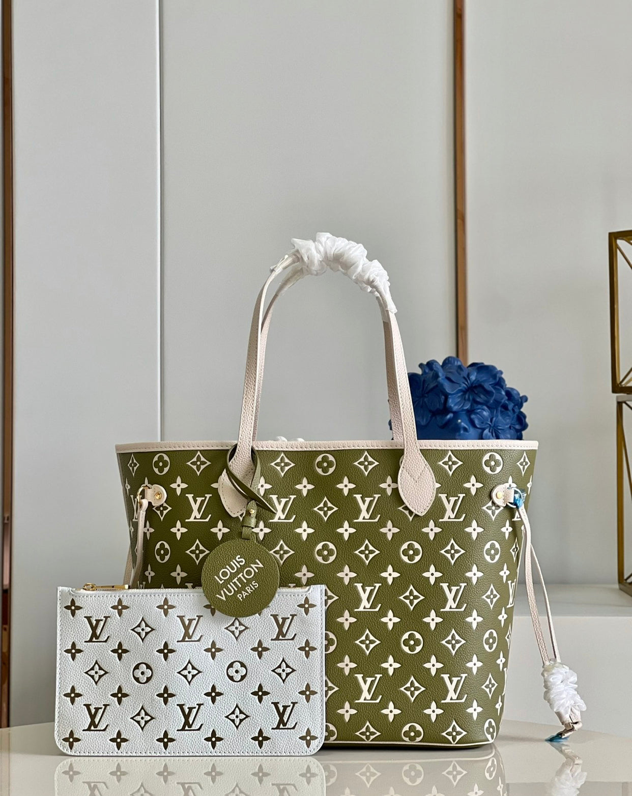Louis Vuitton Neverfull MM Tote Bag