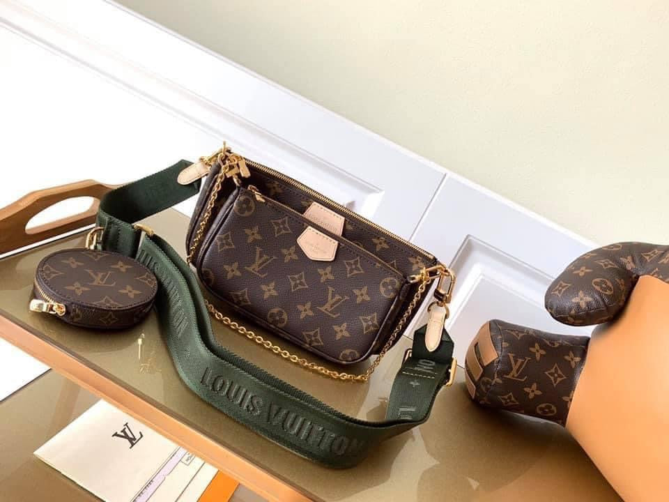Louis Vuitton Multi Pochette Accessories Clutch