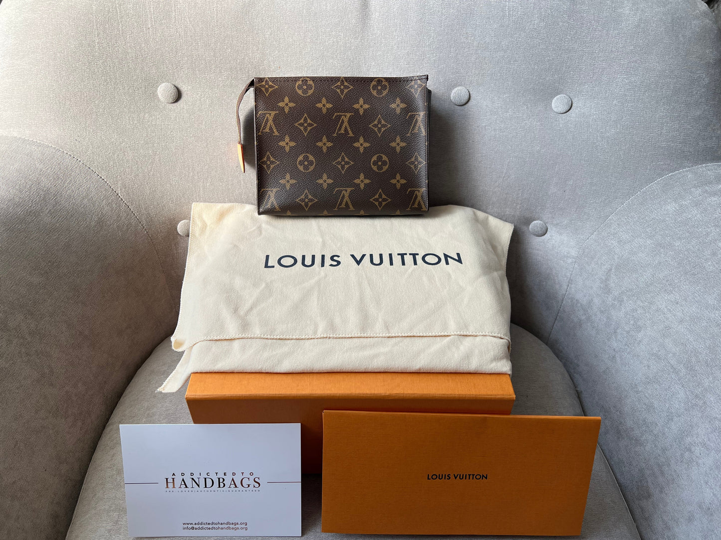 Louis Vuitton Toiletry Pouch 19 Monogram Clutch