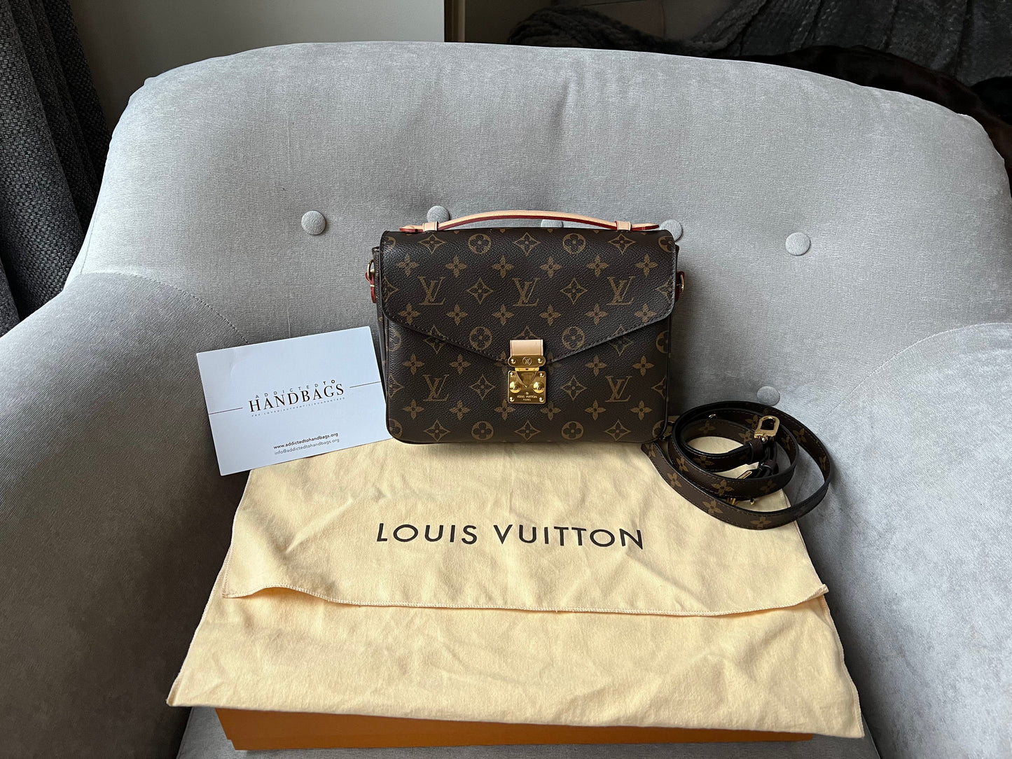 Louis Vuitton Pochette Metis Monogram (RRP £1,830) Clutch
