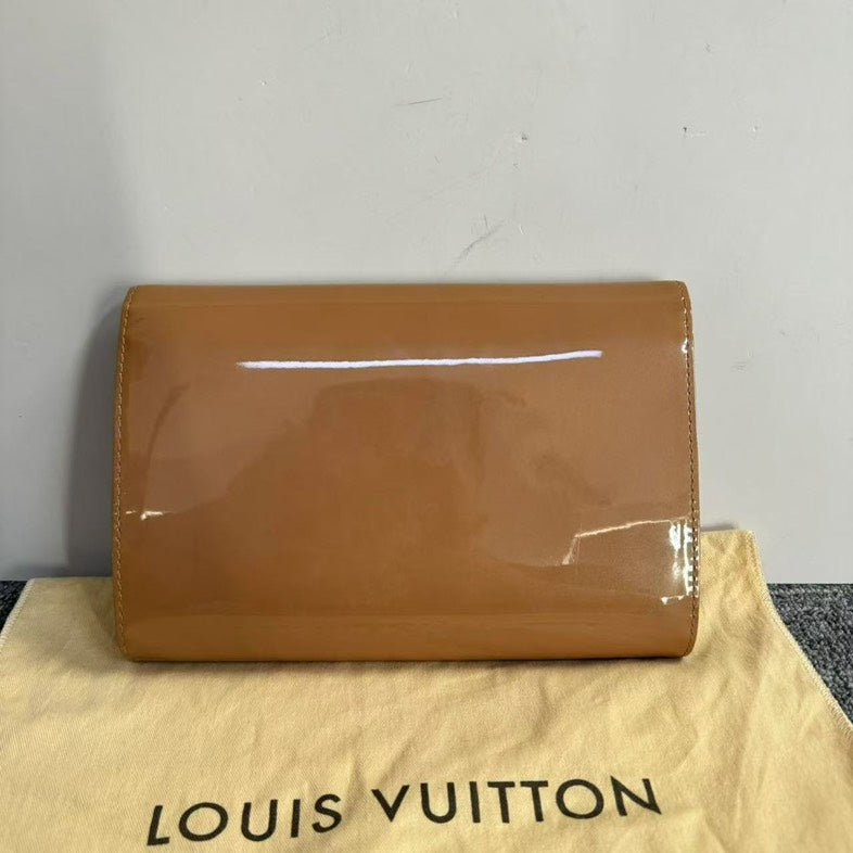 Louis Vuitton Vernis Patent Leather Clutch in Tan