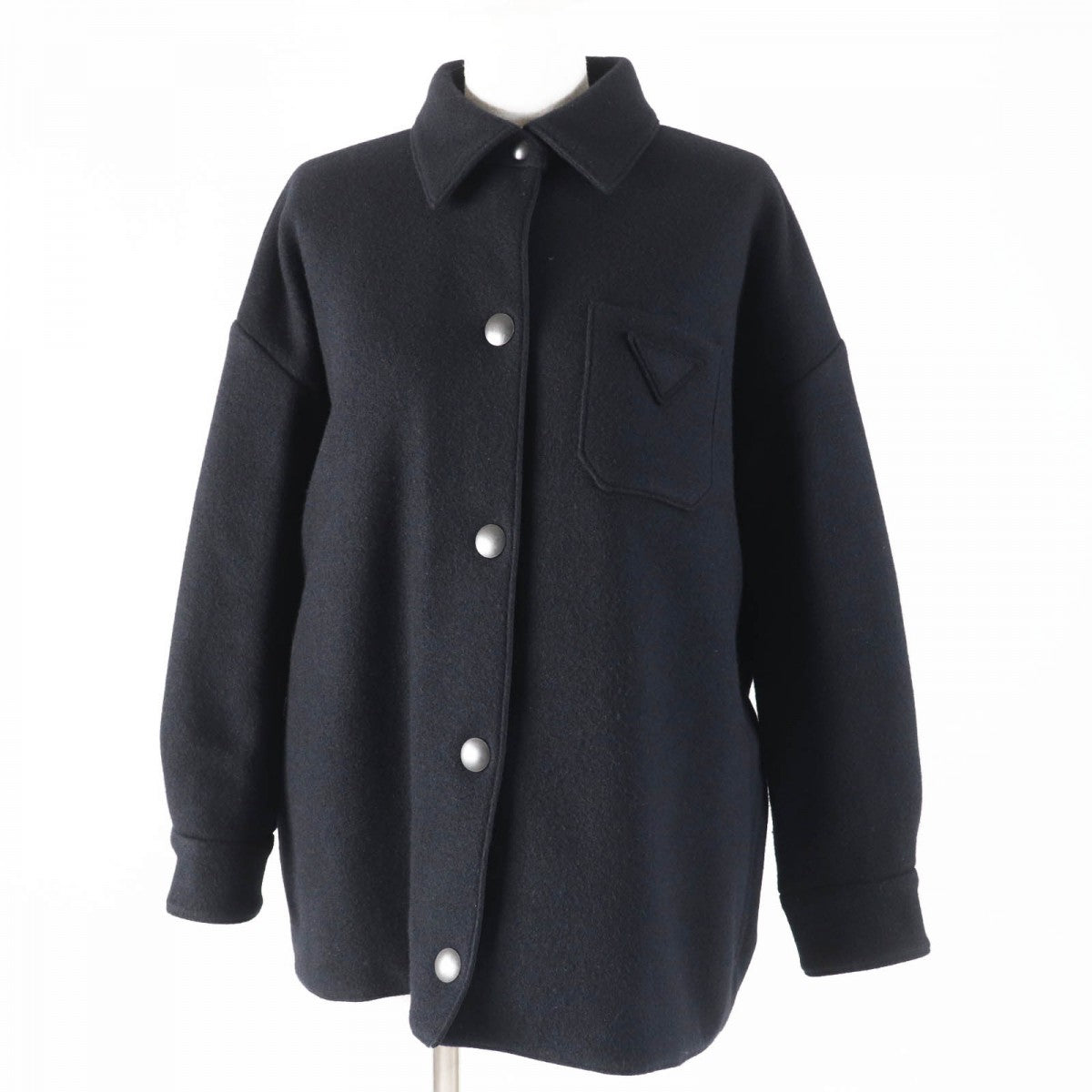 PRADA coat P594L Main: 55% virgin wool, Main: 45% cashmere, Lining: 100% recycled polyamide, Filling: 55% polyester, Filling: 45% recycled polyester black Women 38