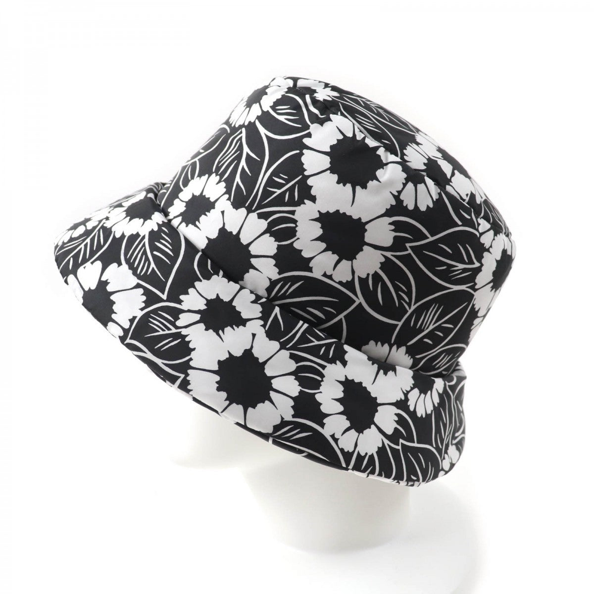 PRADA hat 1HC248 Outer: 100% recycled polyamide, Lining: 100% recycled polyamide, Partially: calf leather Black White Women M