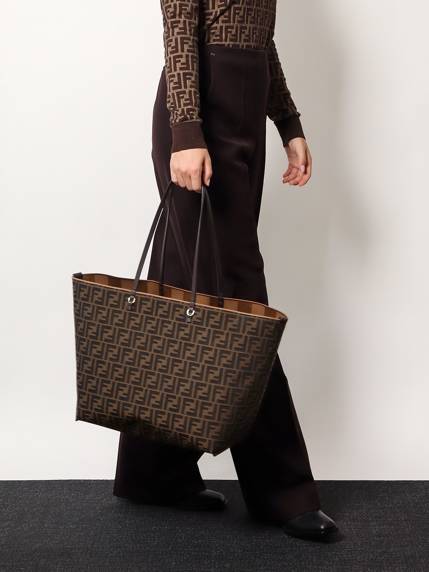 Fendi Woman Fendi Woman Brown Shoulder Bags