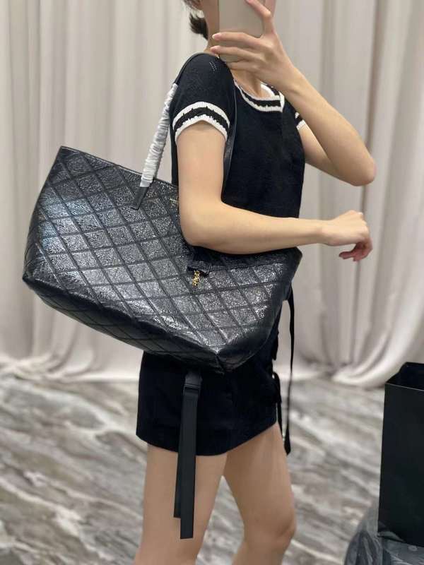 Yves Saint Laurent - Bags 