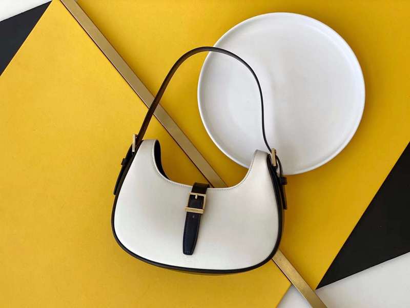 Yves Saint Laurent - Bags 