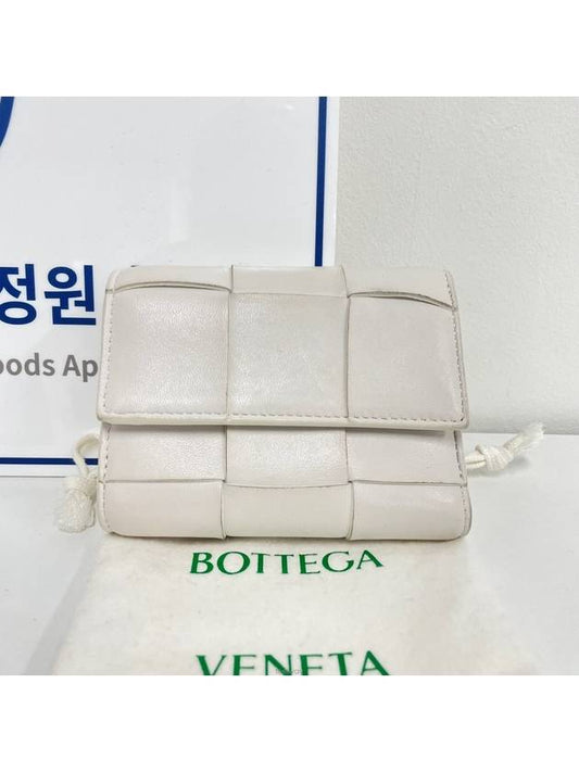 Luxury Bottega Veneta women s wallet