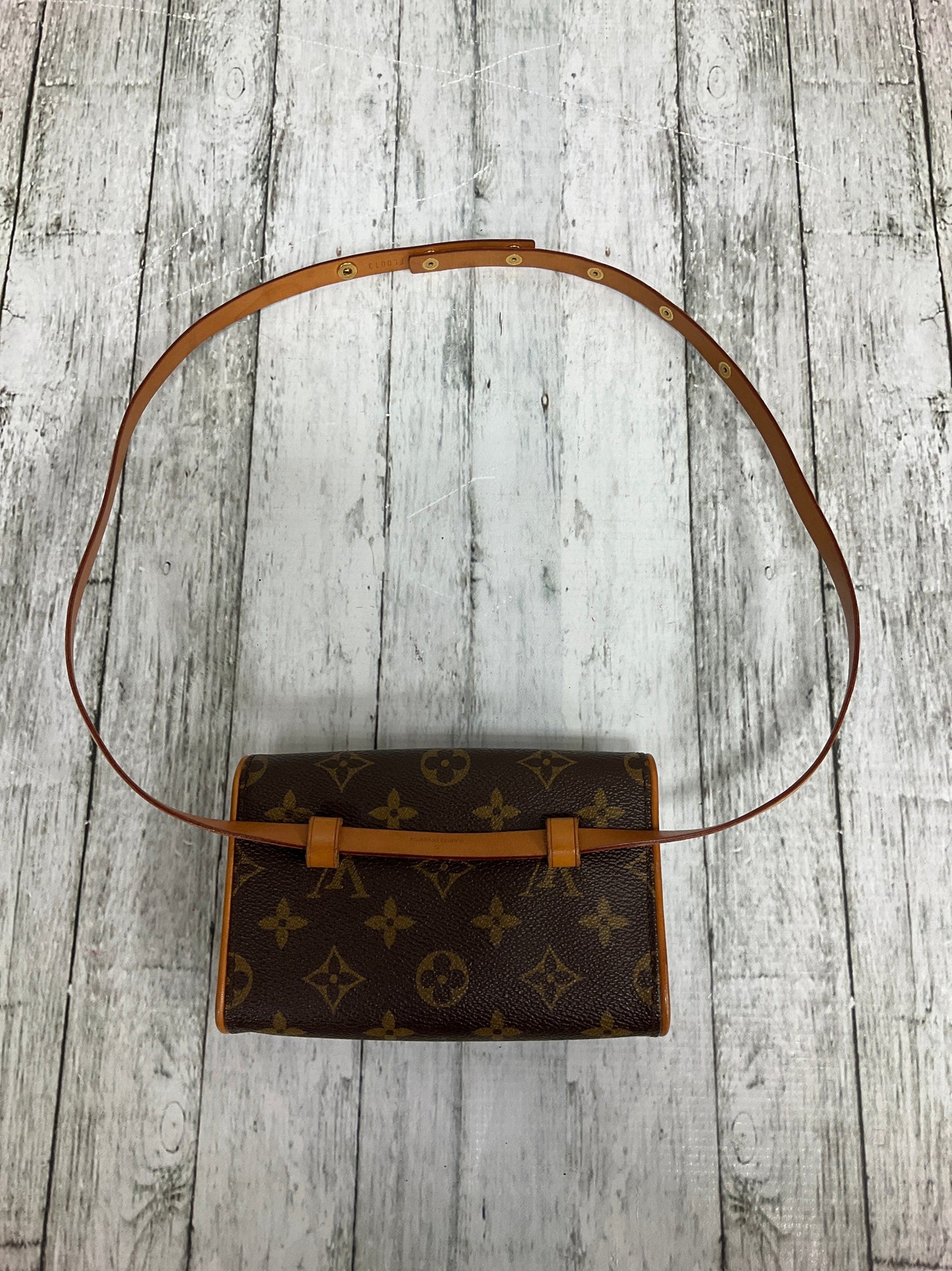 Handbag Luxury Designer By Louis Vuitton Size: Small