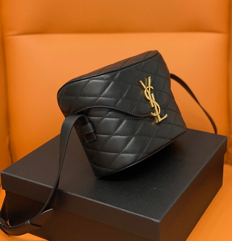 Yves Saint Laurent - Bags
