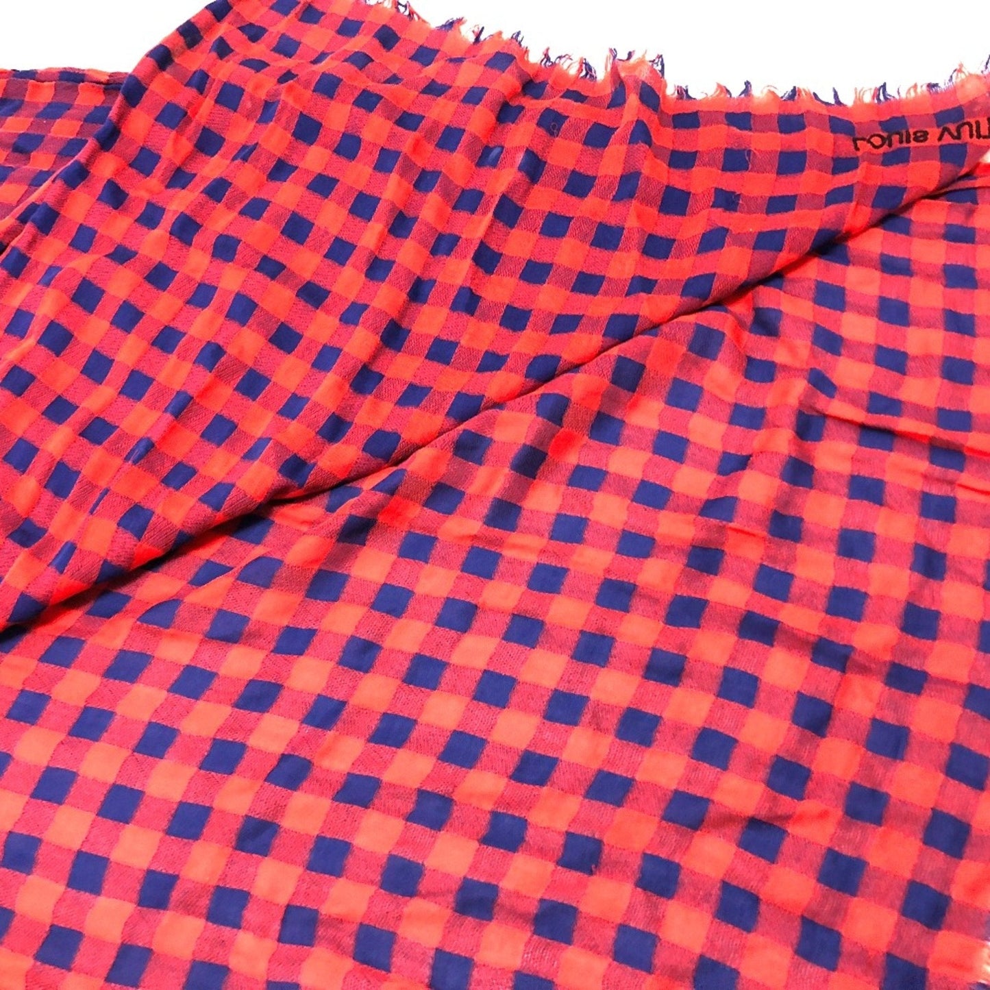 LOUIS VUITTON Scarves