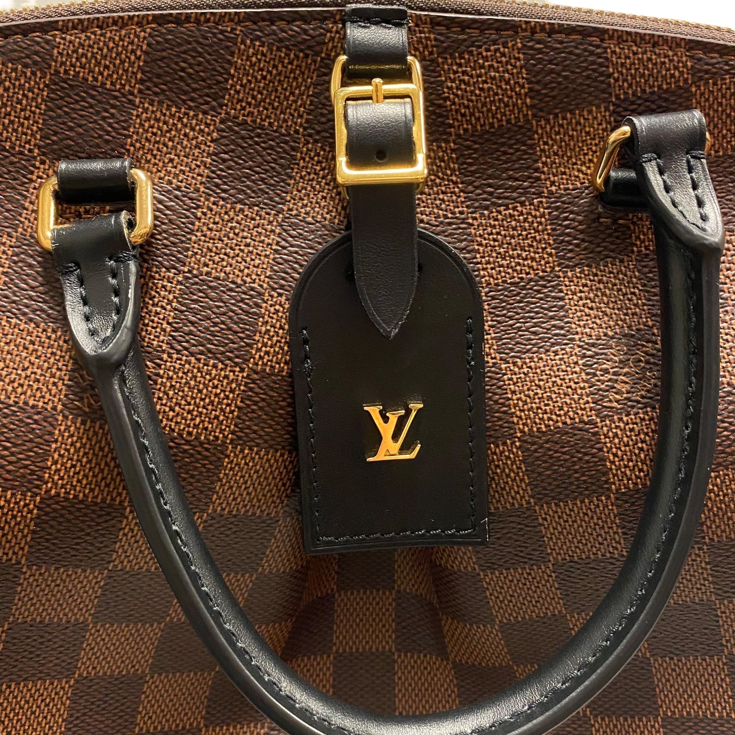 Handbag Luxury Designer By Louis Vuitton Size: Medium