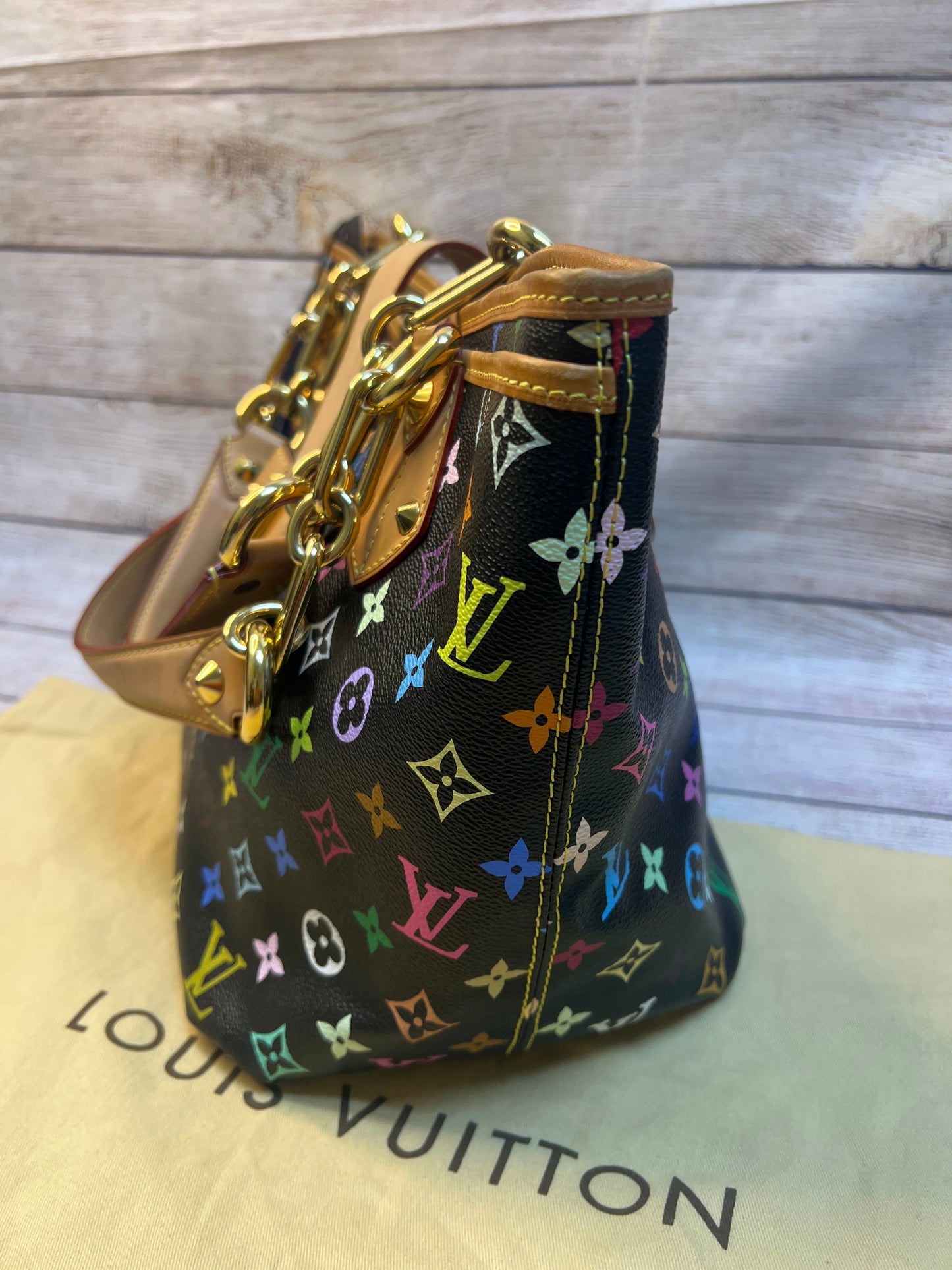 Handbag Luxury Designer By Louis Vuitton Size: Large