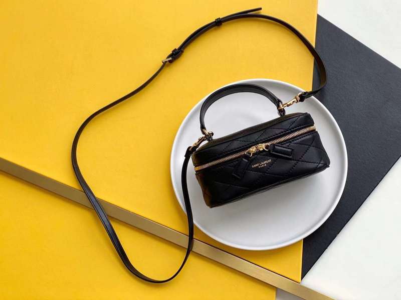 Yves Saint Laurent - Bags 