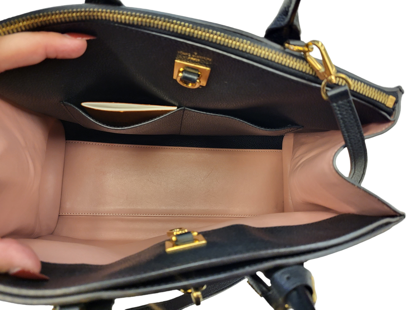 Handbag Designer By Louis Vuitton Size: Large