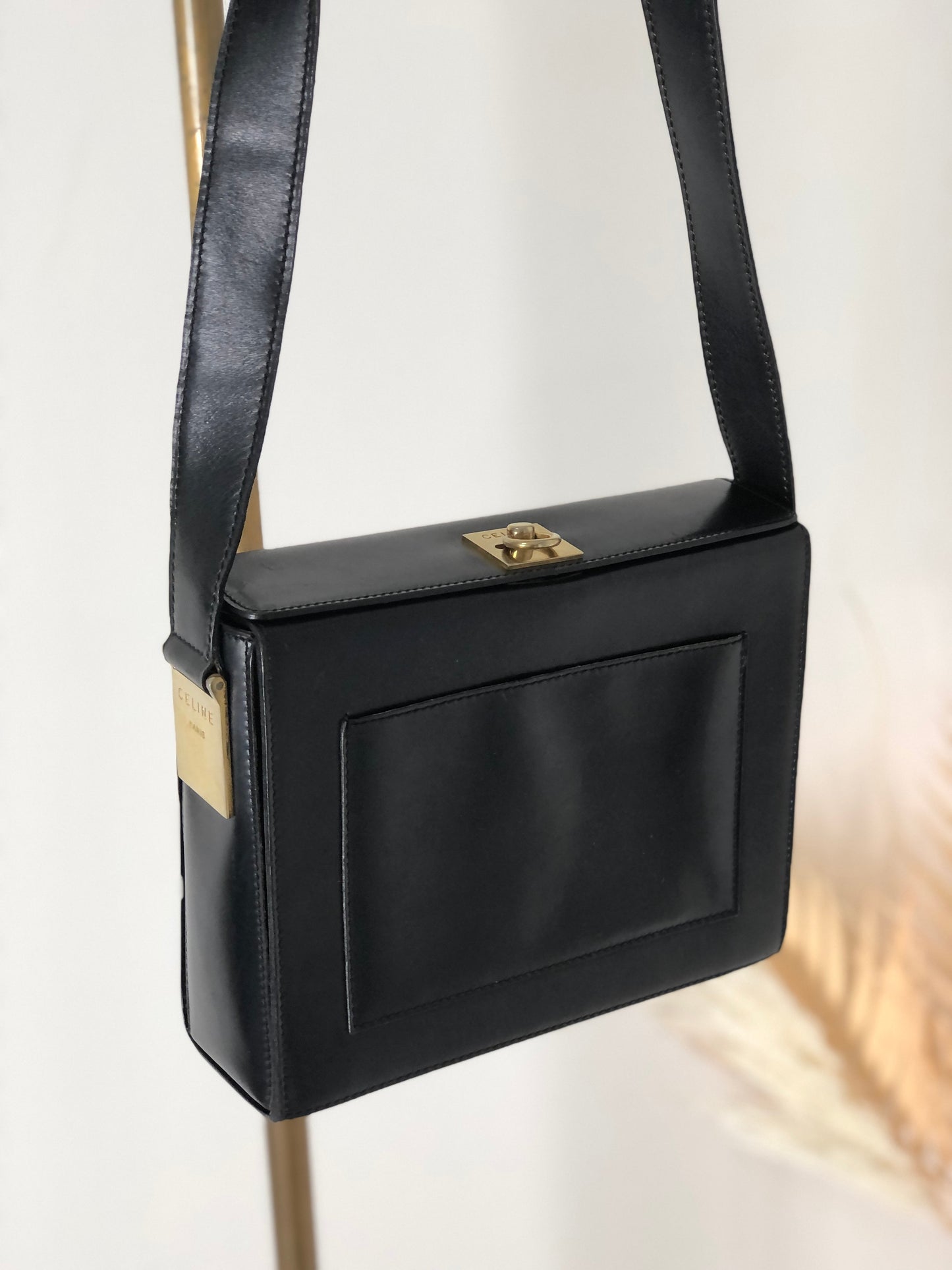 CELINE Gancini Logo Motif Leather Shoulder bag Black vgez3i
