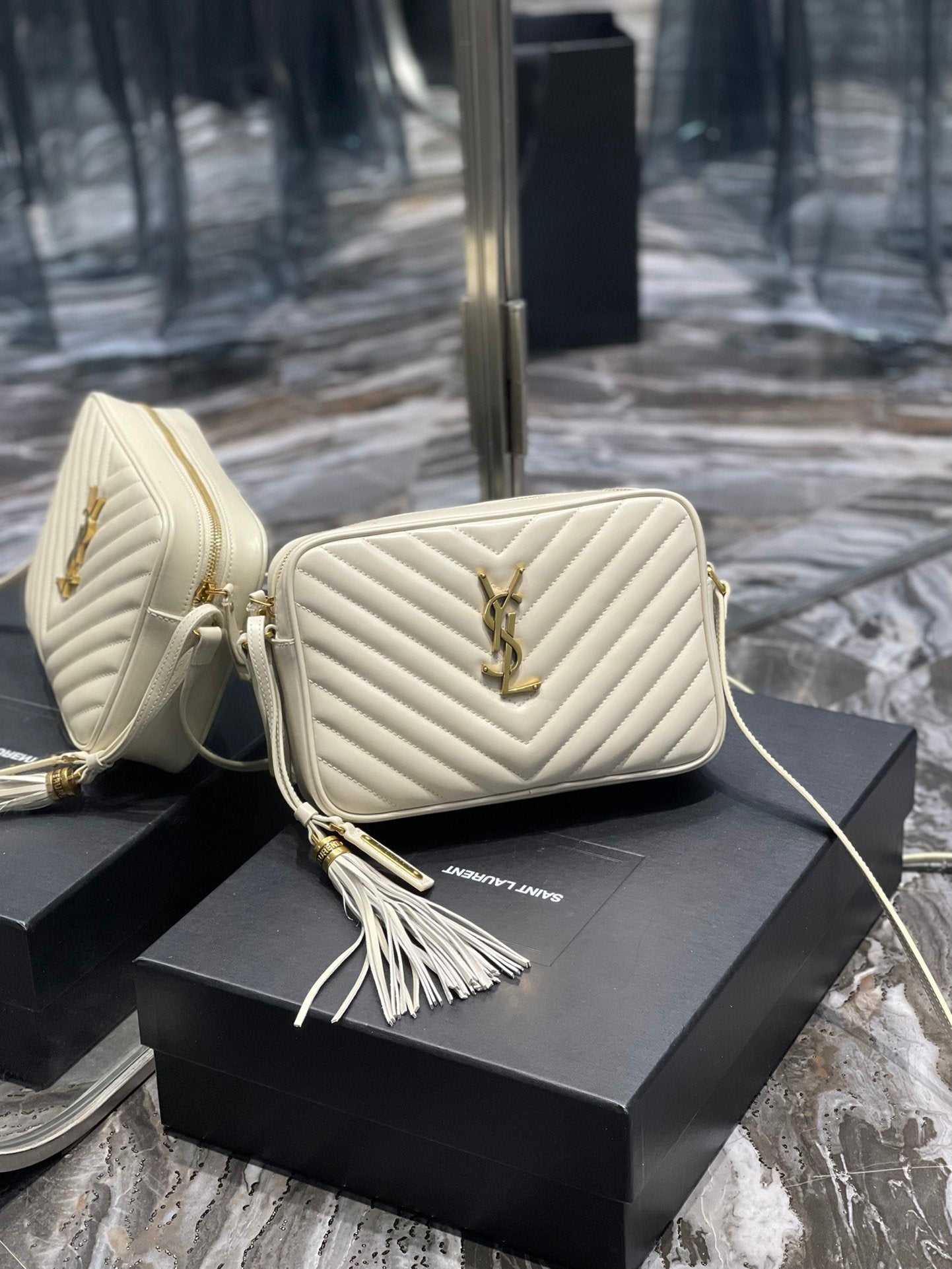 Yves Saint Laurent Lou Camera Bag