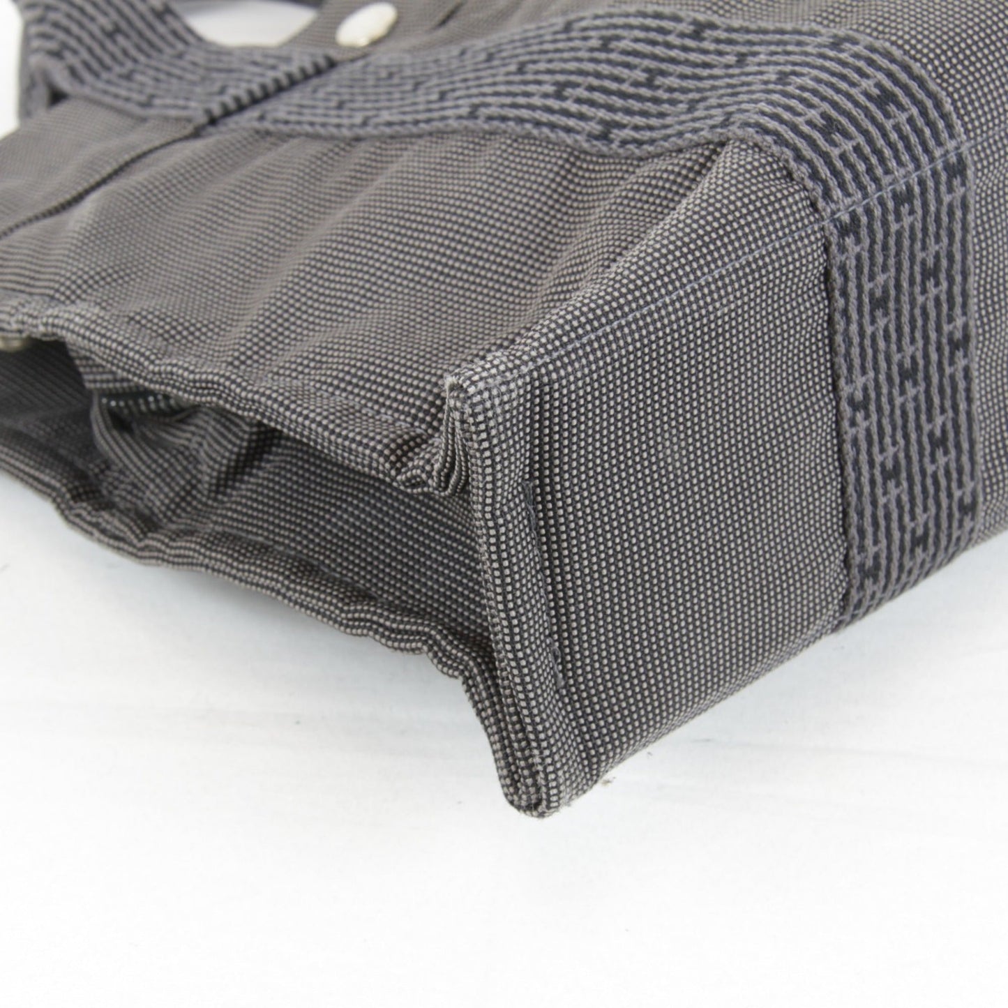 Hermes Gray Canvas Handbag ( )