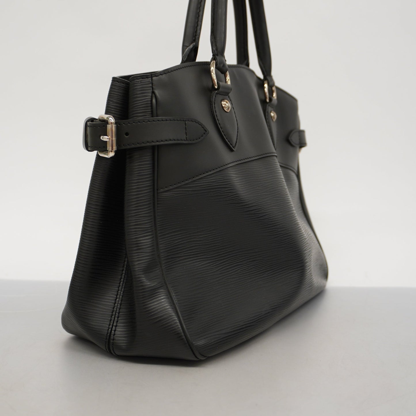 LOUIS VUITTONAuth Epi Passy PM Women's Handbag Noir