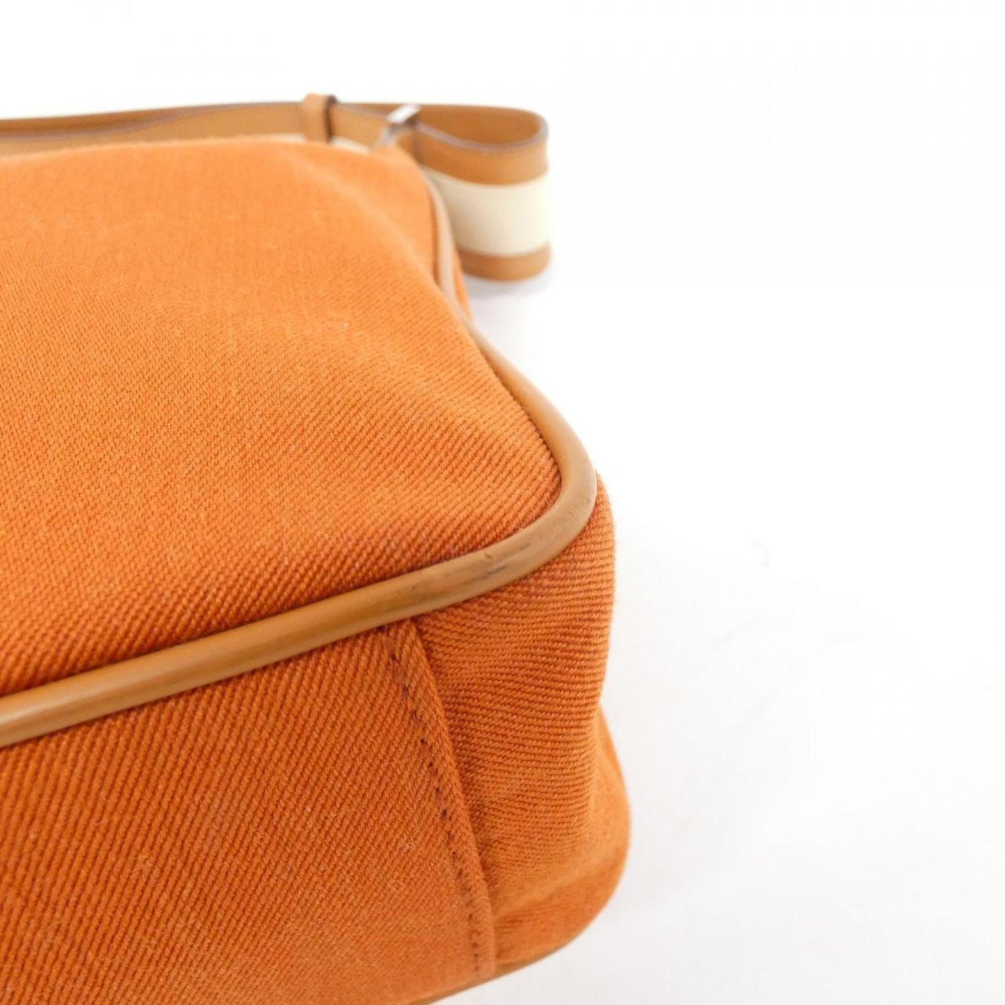 Gucci Leather Canvas Shoulder Bag