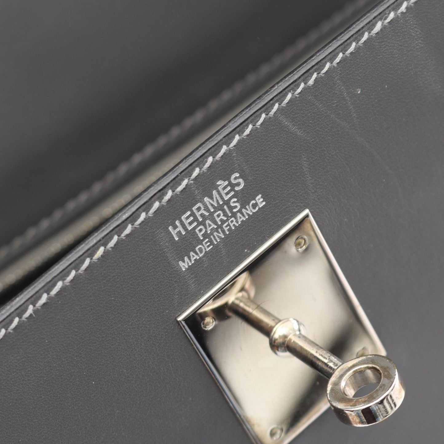 Hermes Gray Tadelakt Leather Handbag ( )