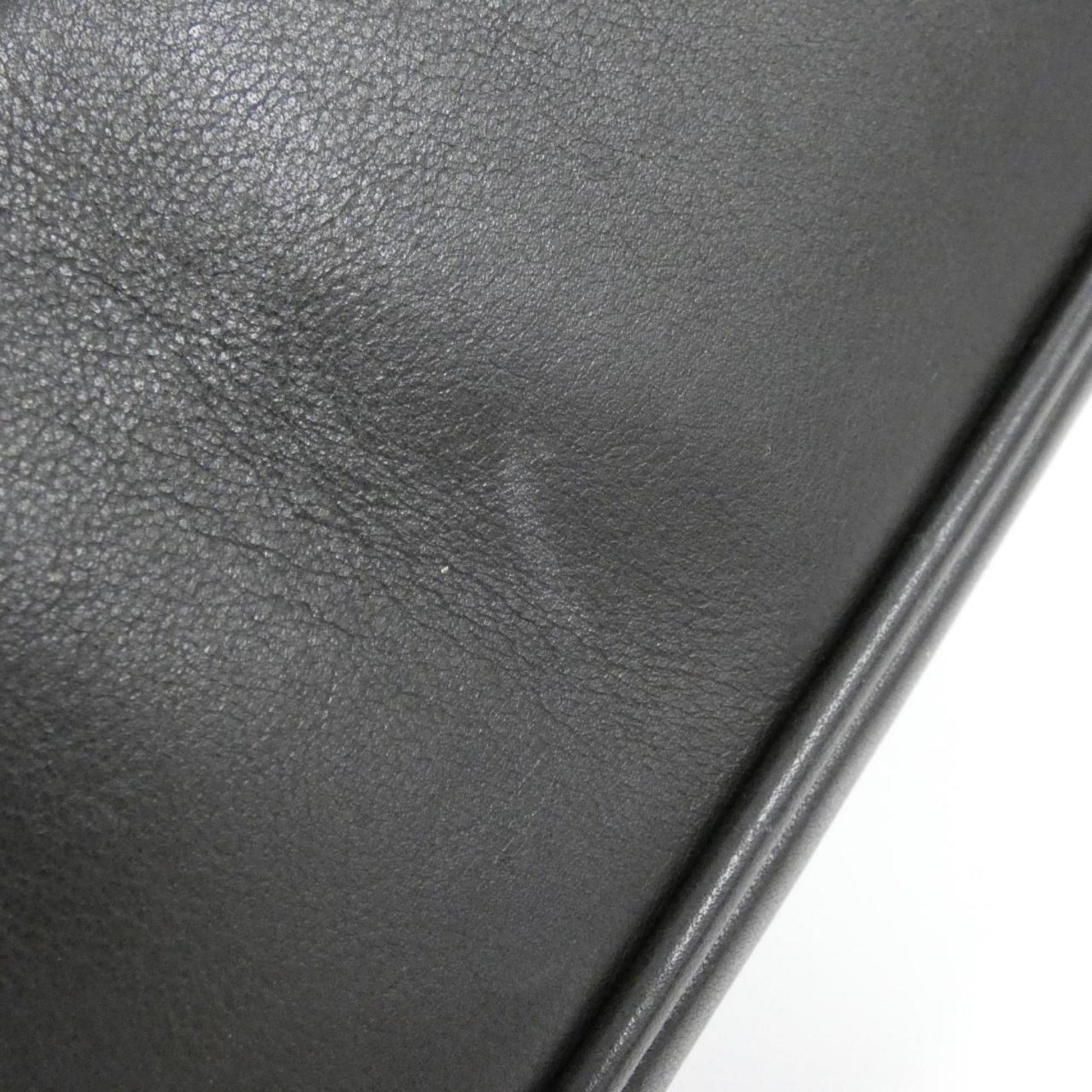 Gucci Leather Shoulder Bag